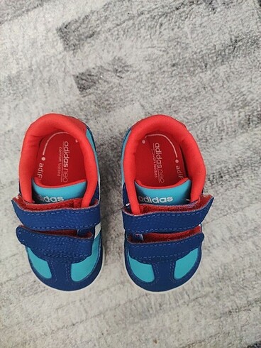 18 Beden Adidas ilk adım