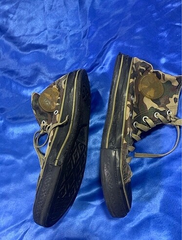 39 Beden haki Renk Askeri converse