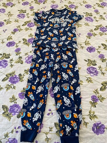 LC Waikiki Gecelik takımı