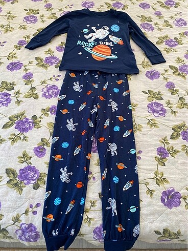 LC Waikiki Gecelik takımı