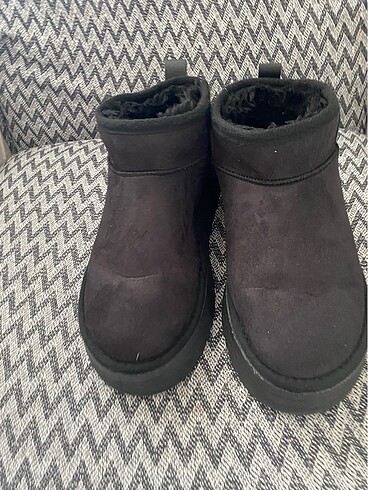 Ugg bot