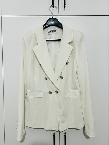 Beyaz Astarlı Blazer Ceket