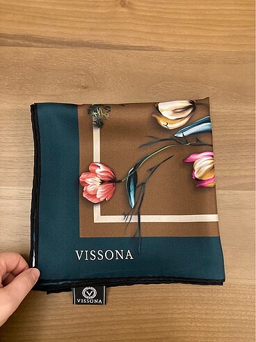 Vissona eşarp