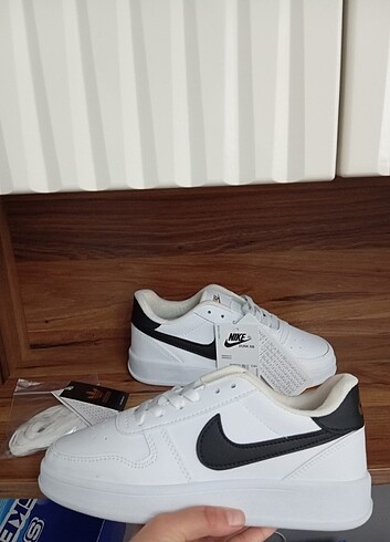 37 Beden beyaz Renk Spor Ayakkabı