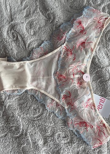 xl Beden Nakışlı Beyaz Midi Kadın İç Çamaşırı