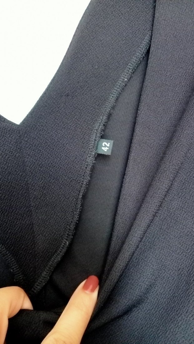 Siyah V Yaka Kadın Crop Top - Görsel 4