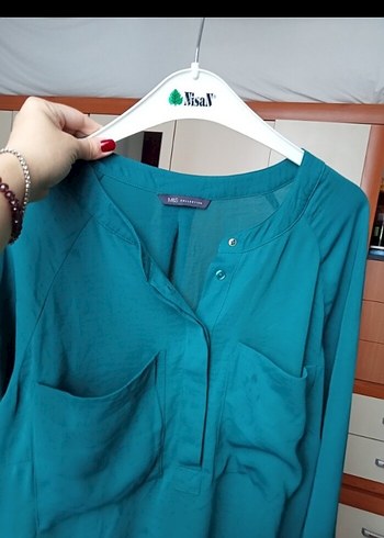 Turkuaz Parlak Düğmeli Kadın Gömlek - Görsel 4