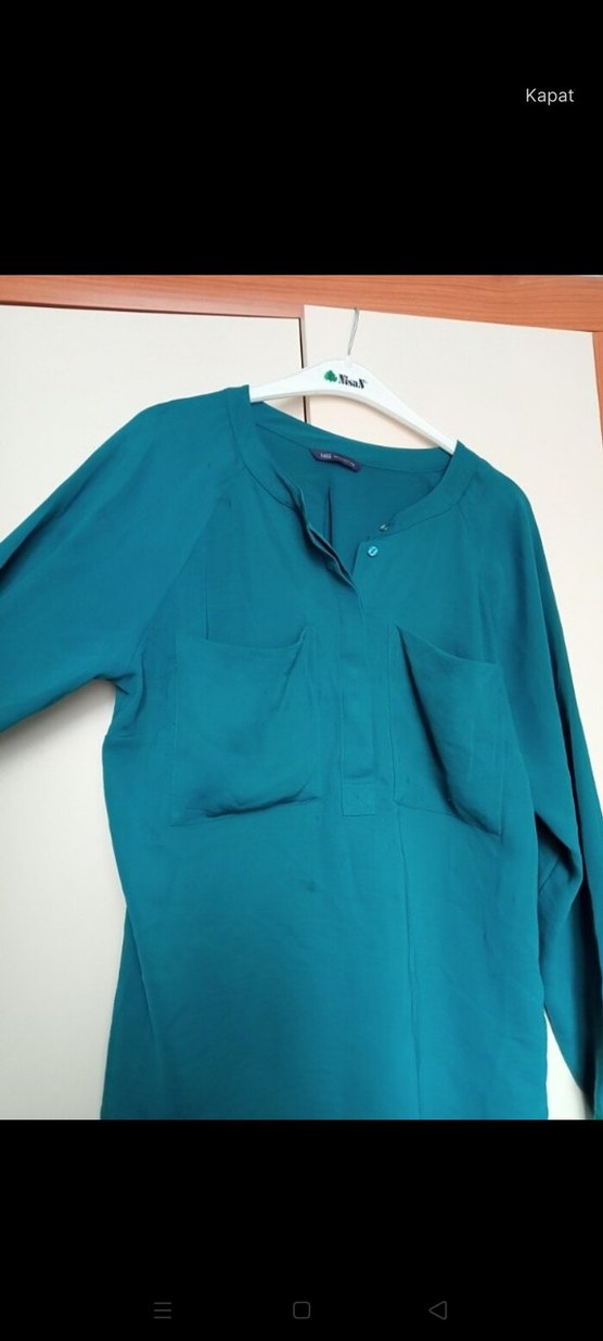 Turkuaz Parlak Düğmeli Kadın Gömlek - Görsel 2