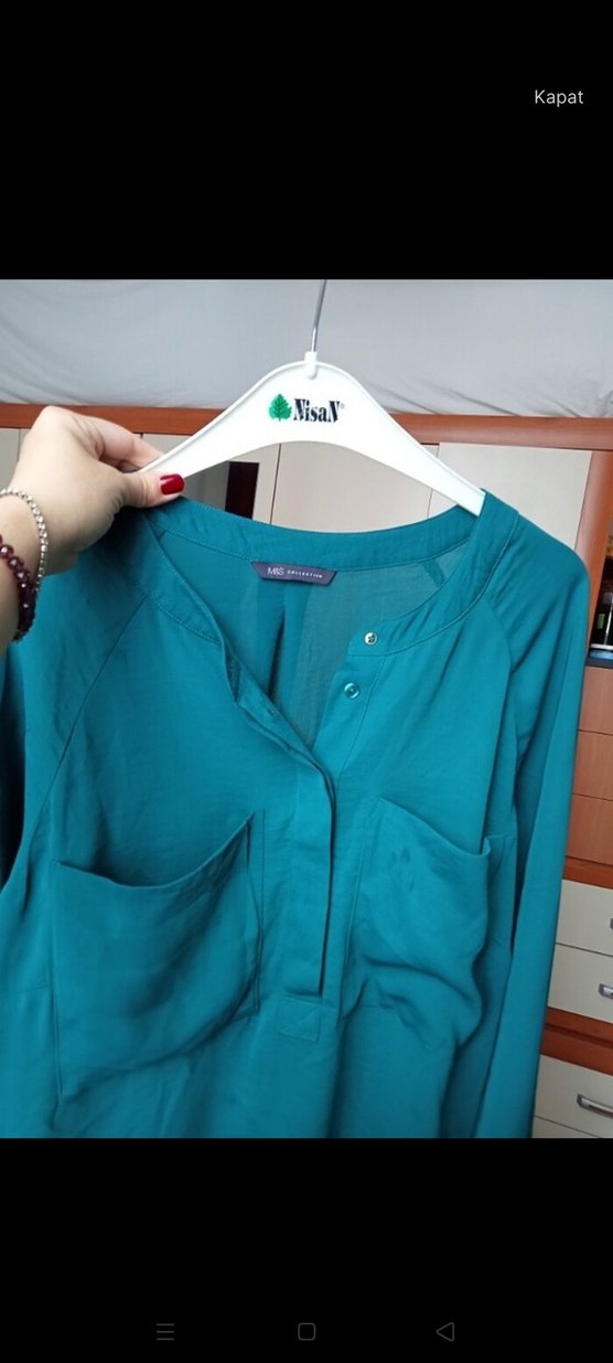 Turkuaz Parlak Düğmeli Kadın Gömlek - Görsel 4