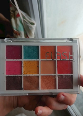 Canlı Renkli Göz Farı Paleti - Görsel 3