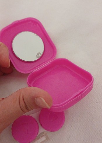 Trendyol & Milla Renkli Plastik Lens Kabı ve Aksesuar Seti
