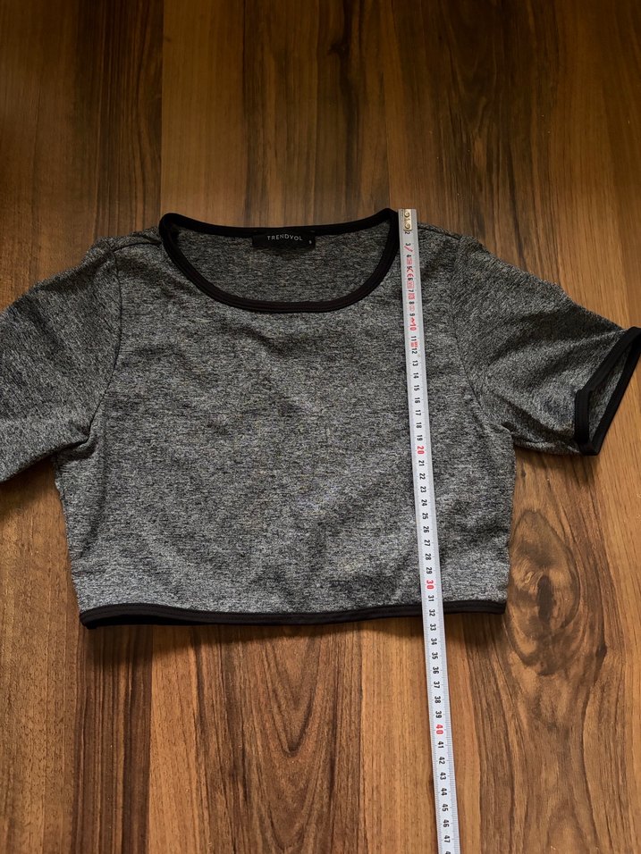 Kadın Gri Kısa Kollu Crop Top - Görsel 2