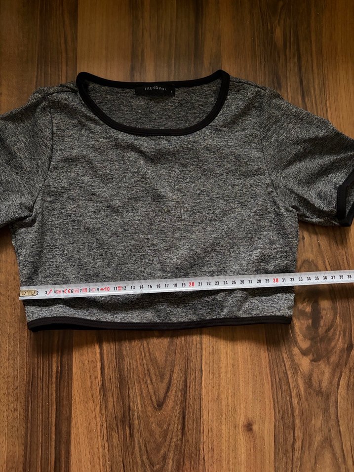 Kadın Gri Kısa Kollu Crop Top - Görsel 3