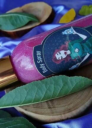 Unicorn Milk Body Shimmer 