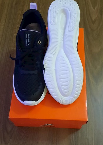 36 Beden Siyah Kadın Spor Ayakkabı Velcro Detaylı