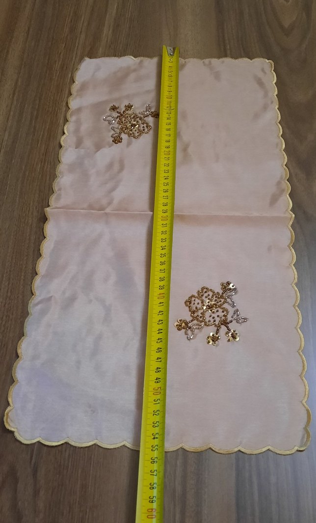 Nakışlı Bej Masa Örtüsü - Görsel 3