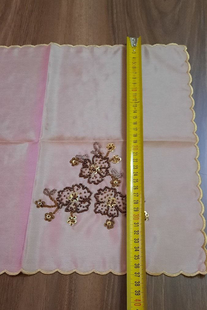 Nakışlı Pastel Masa Örtüsü - Görsel 2