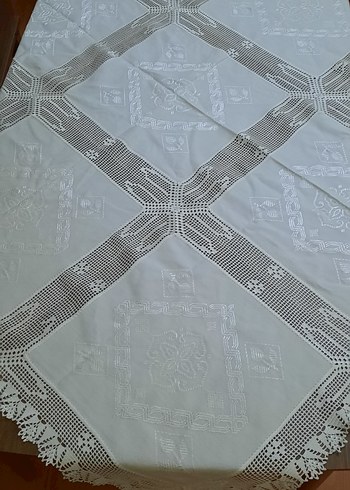 Beyaz Masa Örtüsü el emeği - Görsel 4
