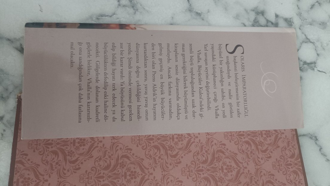 Hava Uyanıyor  Fantastik Romantik Macera — görsel 2/5