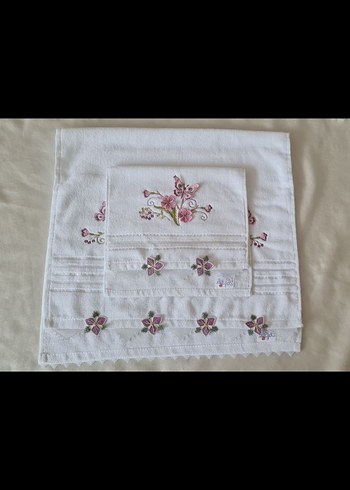 Nakışlı Beyaz Pastel Havlu Seti - Görsel 2