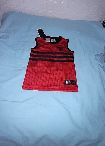 Adidas orjinal basketbol tshirt 5/6 yaş çift taraflı #NBA