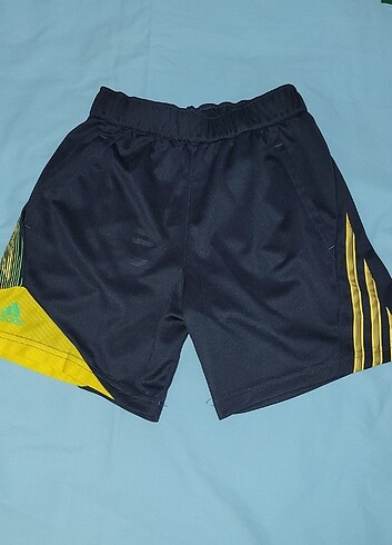 7 Yaş Beden Adidas orjinal 7 yaş şort #futbol