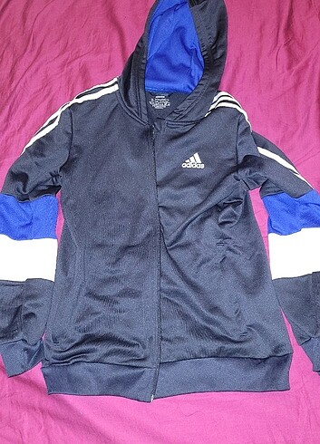 Adidas orjinal üst 11 yaş 