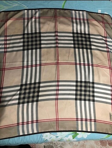 Burberry eşarp