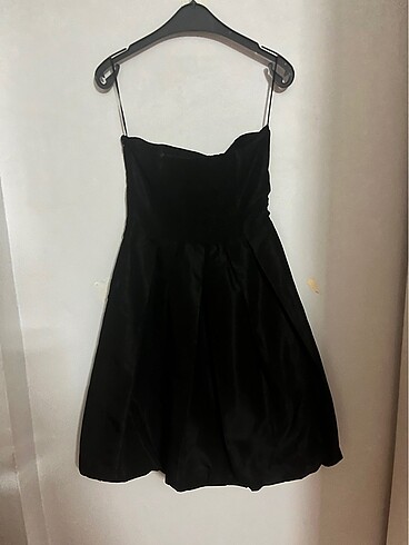 xs Beden ZARA VİRAL ELBİSE