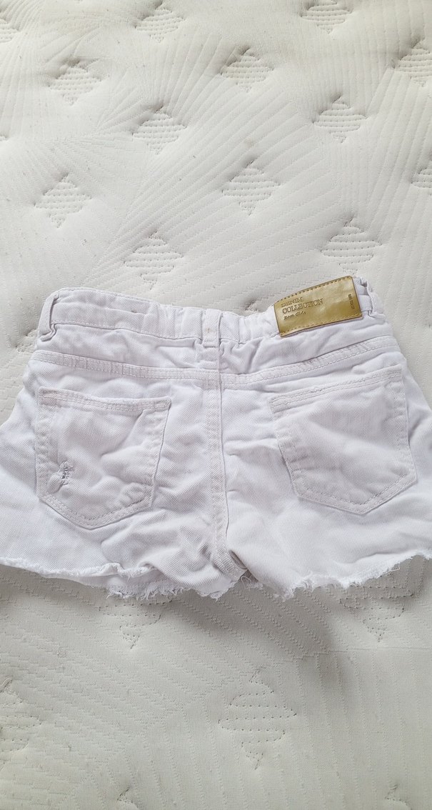 Düğmeli Beyaz Mini Denim Şort - Görsel 3