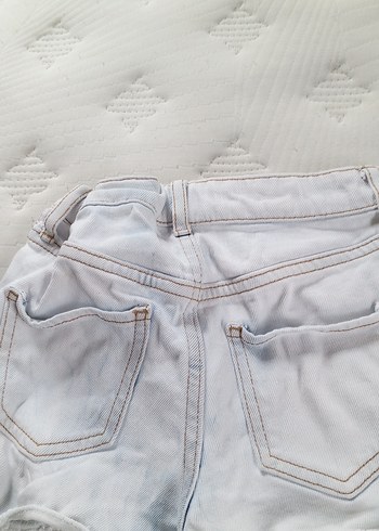 Kız Çocuk Beyaz Batik Desen Denim Şort - Görsel 3