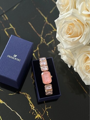 Swarovski millenia saat