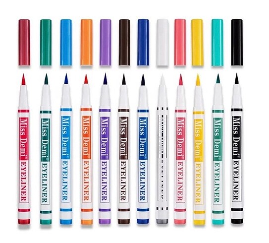 Renkli eyeliner