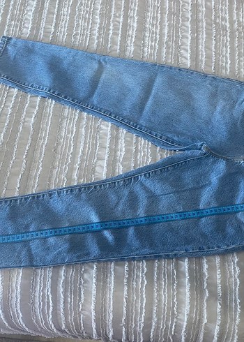 Düğmeli Mavi Nakışlı kız çocuk Jean - Görsel 2