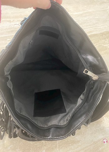 Koton marka Siyah Deri Püsküllü Gotik Kadın Çanta - Görsel 3