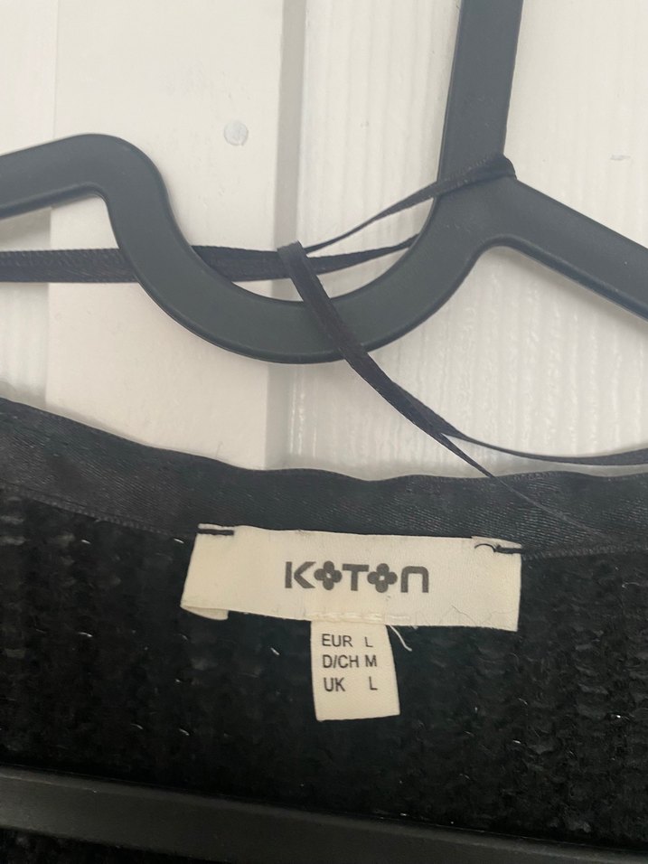 Nakış Detaylı Siyah Uzun Örgü Hırka - Görsel 3