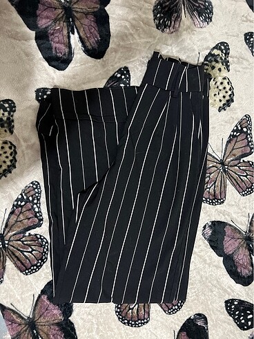 Bershka s cizgili siyah pantolon