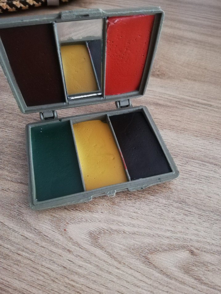 Çok Renkli aynalı kamuflaj boyası - Görsel 2