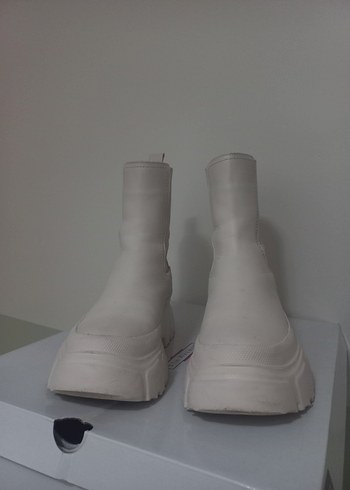 Beyaz Platform Topuklu Kadın Bot - Görsel 2