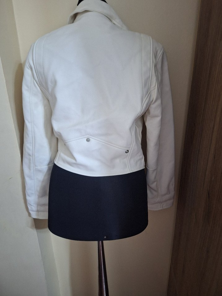 Beyaz Kemerli Kısa Deri Biker Ceket - Görsel 5