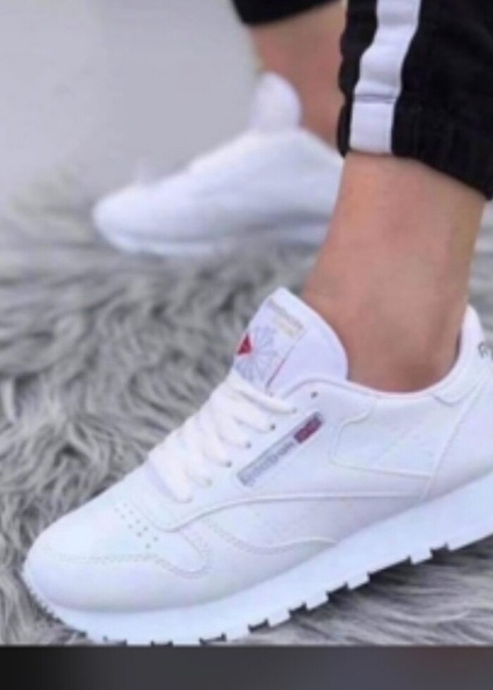 Beyaz spor ayakkabı  - Görsel 2