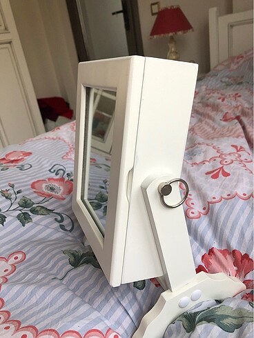 Ikea Aynalı takı dolabı
