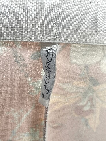m Beden çeşitli Renk PreLoved Mini Etek %70 İndirimli.