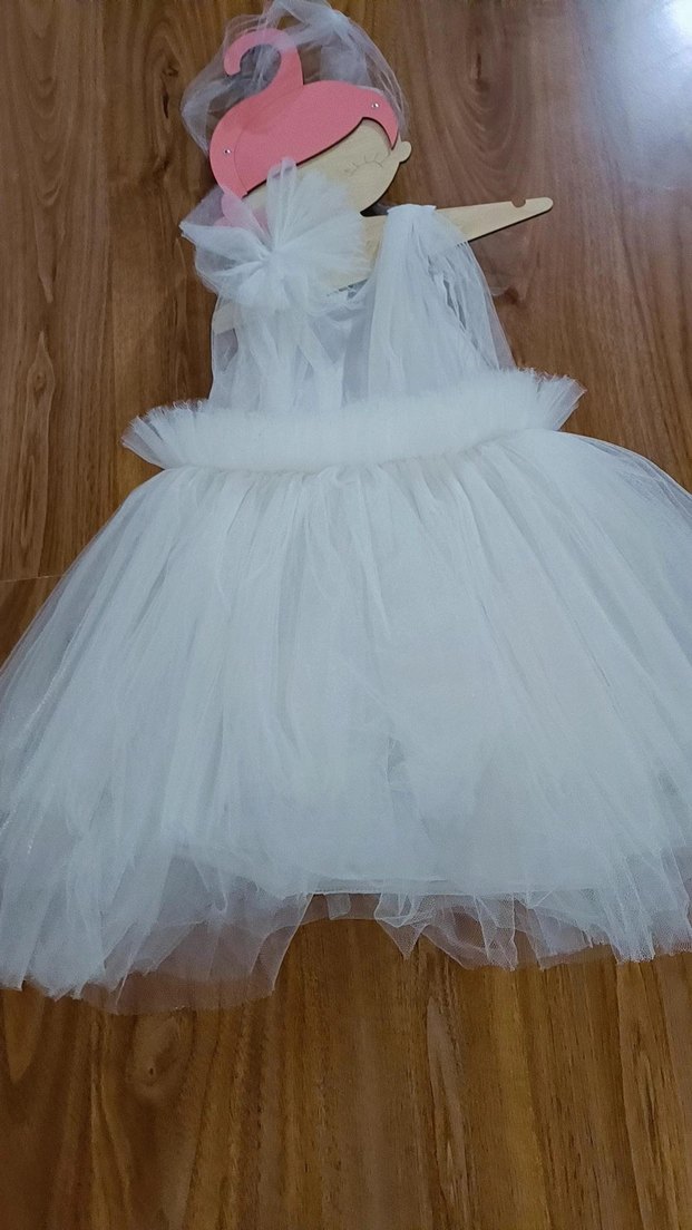 Beyaz 3 ve 4 yaş tütü abiye elbise - Görsel 2
