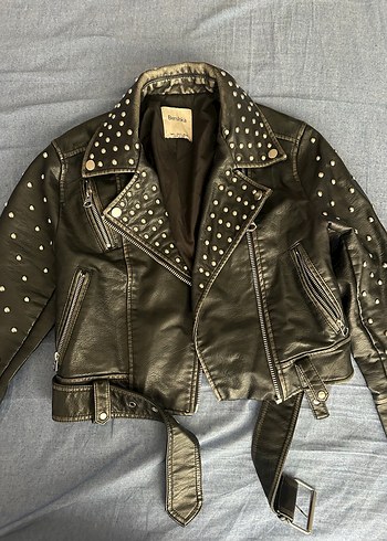 s Beden siyah Renk Bershka Siyah Deri Biker Ceket, Tokalı, Çivili