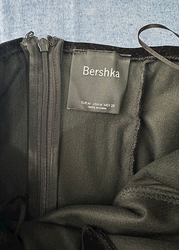 Bershka Bershka Kürk Detaylı Siyah Mini Straplez Elbise