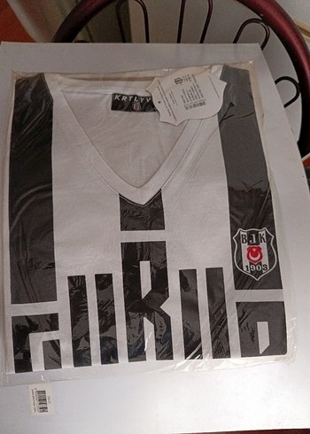 BJK Baskılı V-Yaka Kısa Kollu Erkek Tişört
