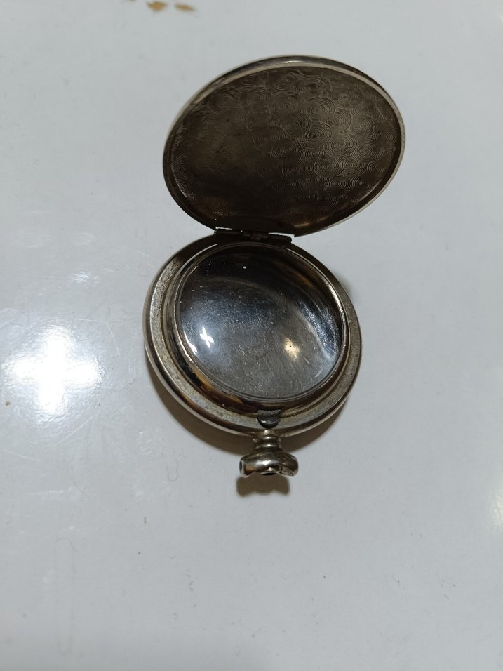 Altın Renkli Vintage Erkek Rozeti - Görsel 2