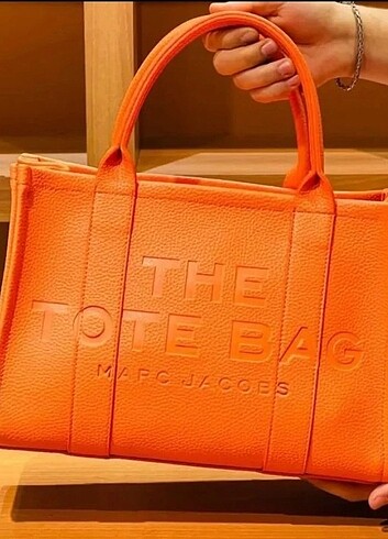 The tote bag