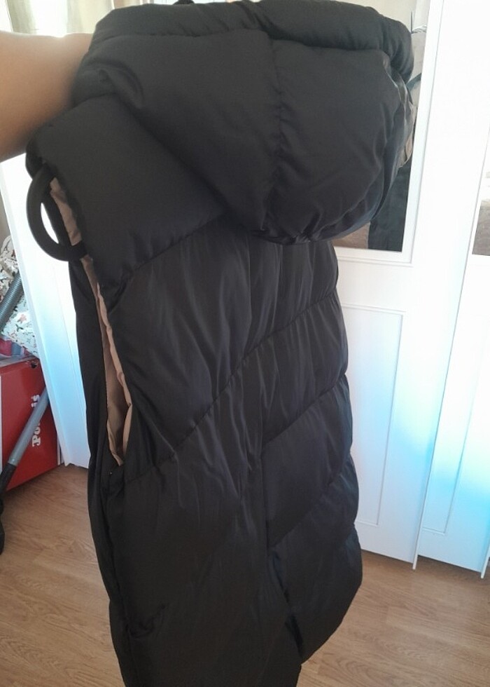 Çift taraflı kolsuz şisme mont - Görsel 2